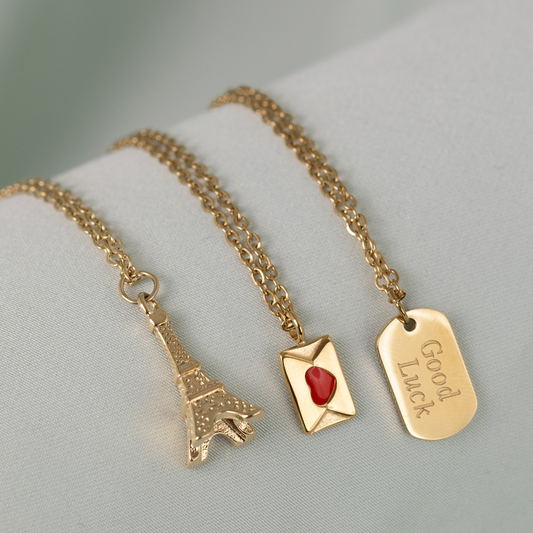 YOU, ME, PARIS? Collier
